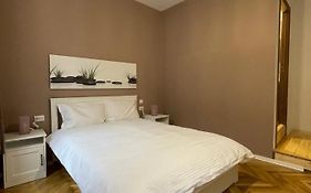 Schei Central Studios In The Heart Of Brasov