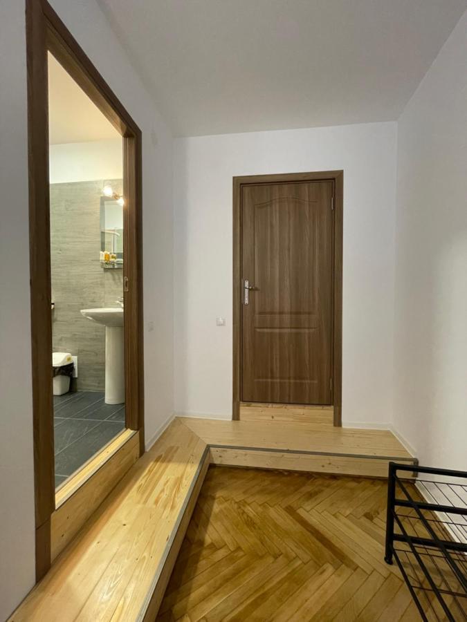 Schei Central Studios In The Heart Of Brașov Exterior foto
