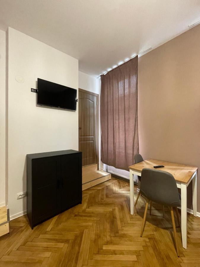 Schei Central Studios In The Heart Of Brașov Exterior foto