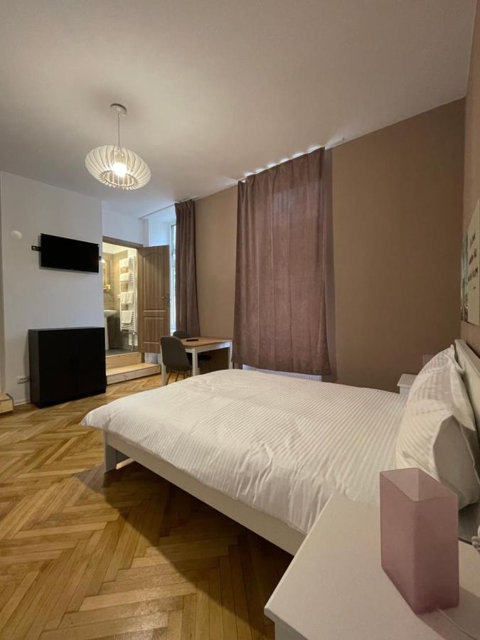 Schei Central Studios In The Heart Of Brașov Exterior foto