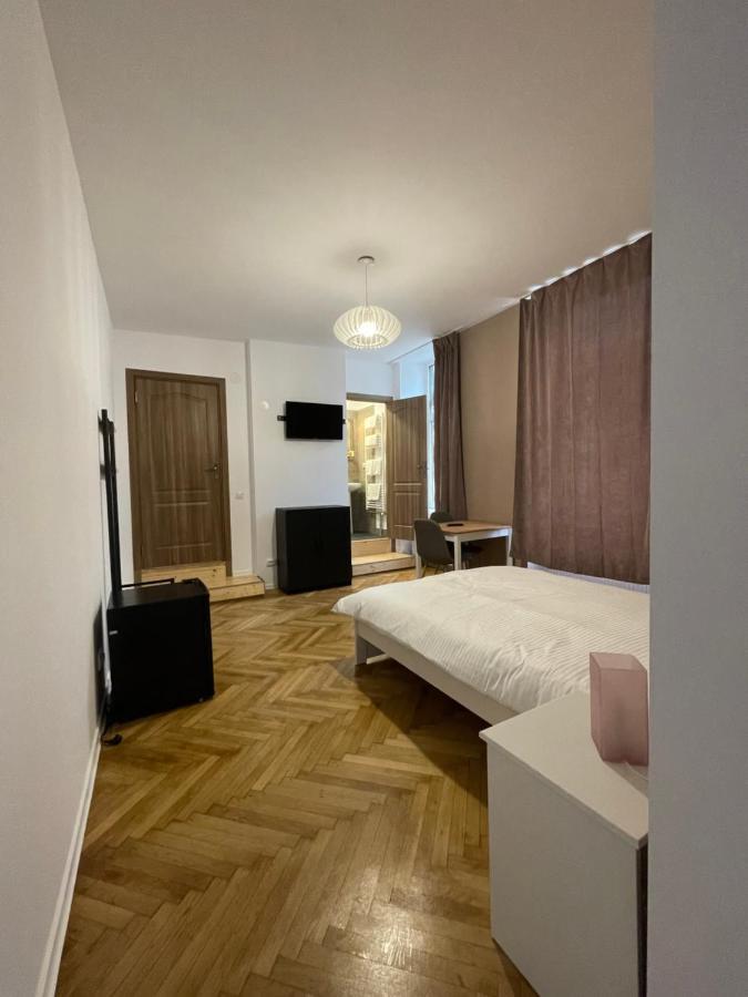 Schei Central Studios In The Heart Of Brașov Exterior foto