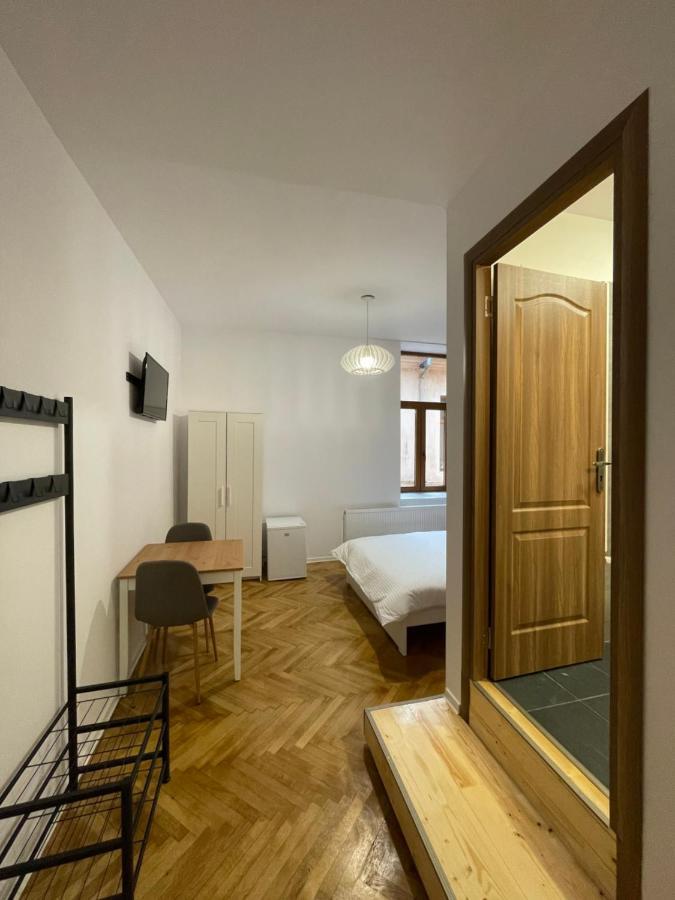 Schei Central Studios In The Heart Of Brașov Exterior foto
